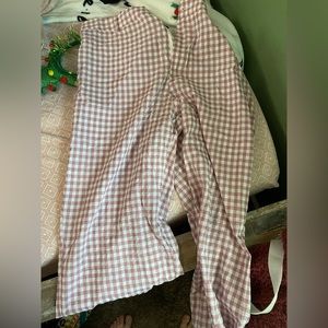 Flowy pink checkered pants!